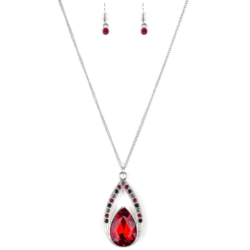 ❤️ NWT! Paparazzi ‘Notorious Noble’ Rhinestone Necklace and Earrings Set